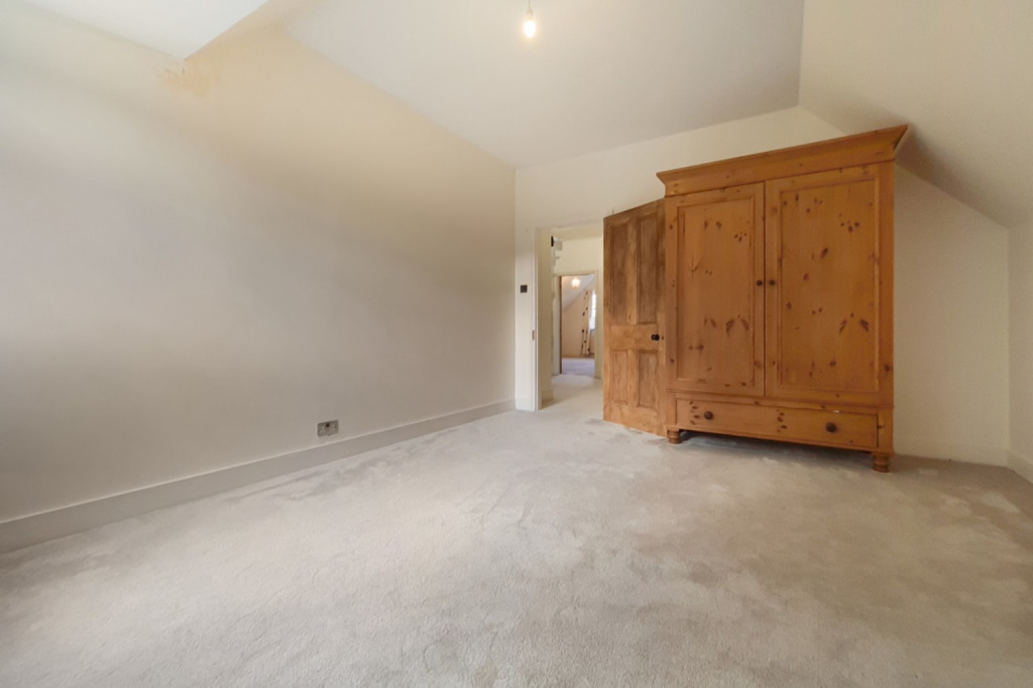 3 bedroom Flat for Letting Box Ridge Road, Purley, Surrey