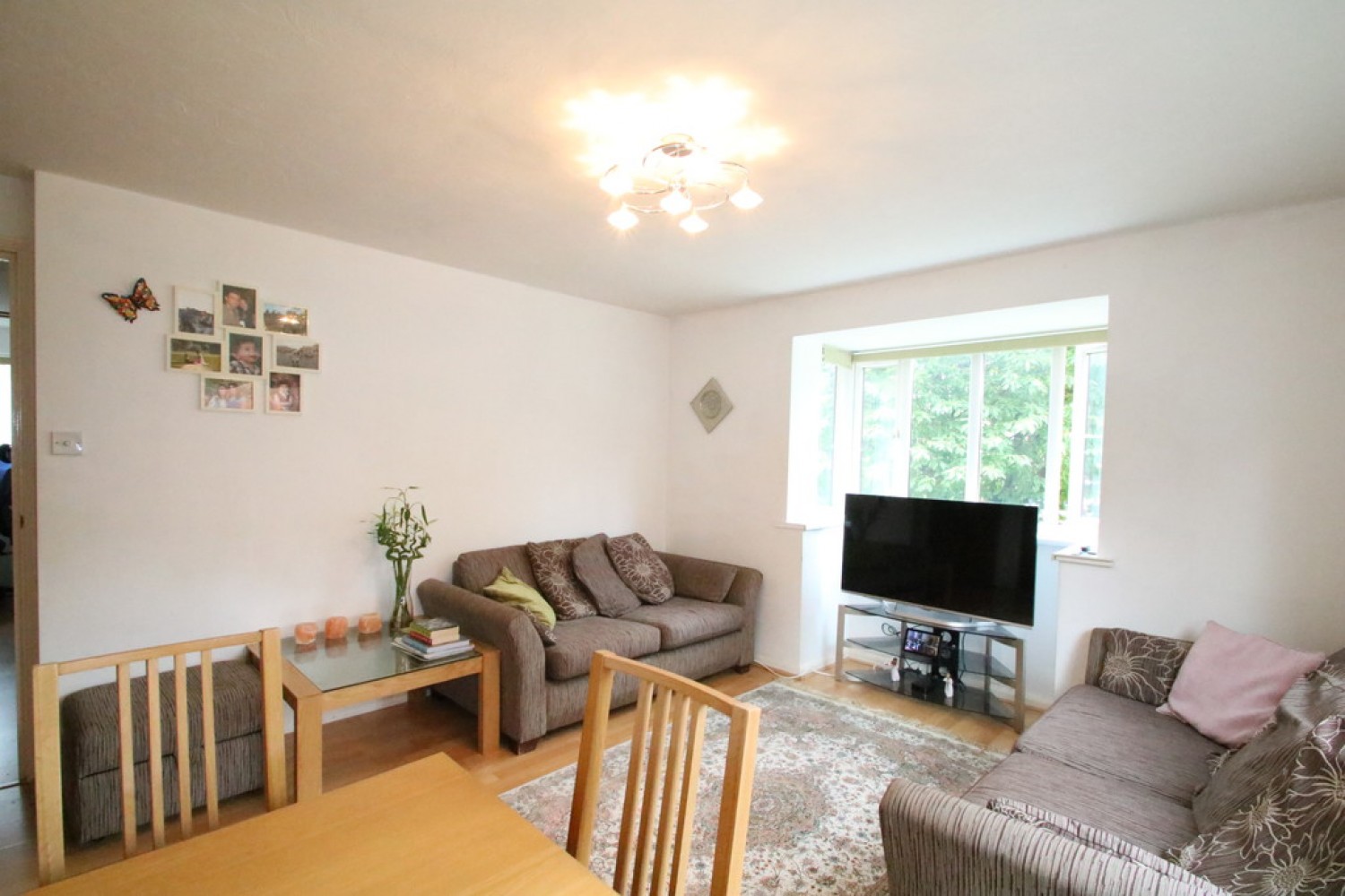 2 bedroom Flat for Letting Burnham Gardens, Addiscombe, Surrey