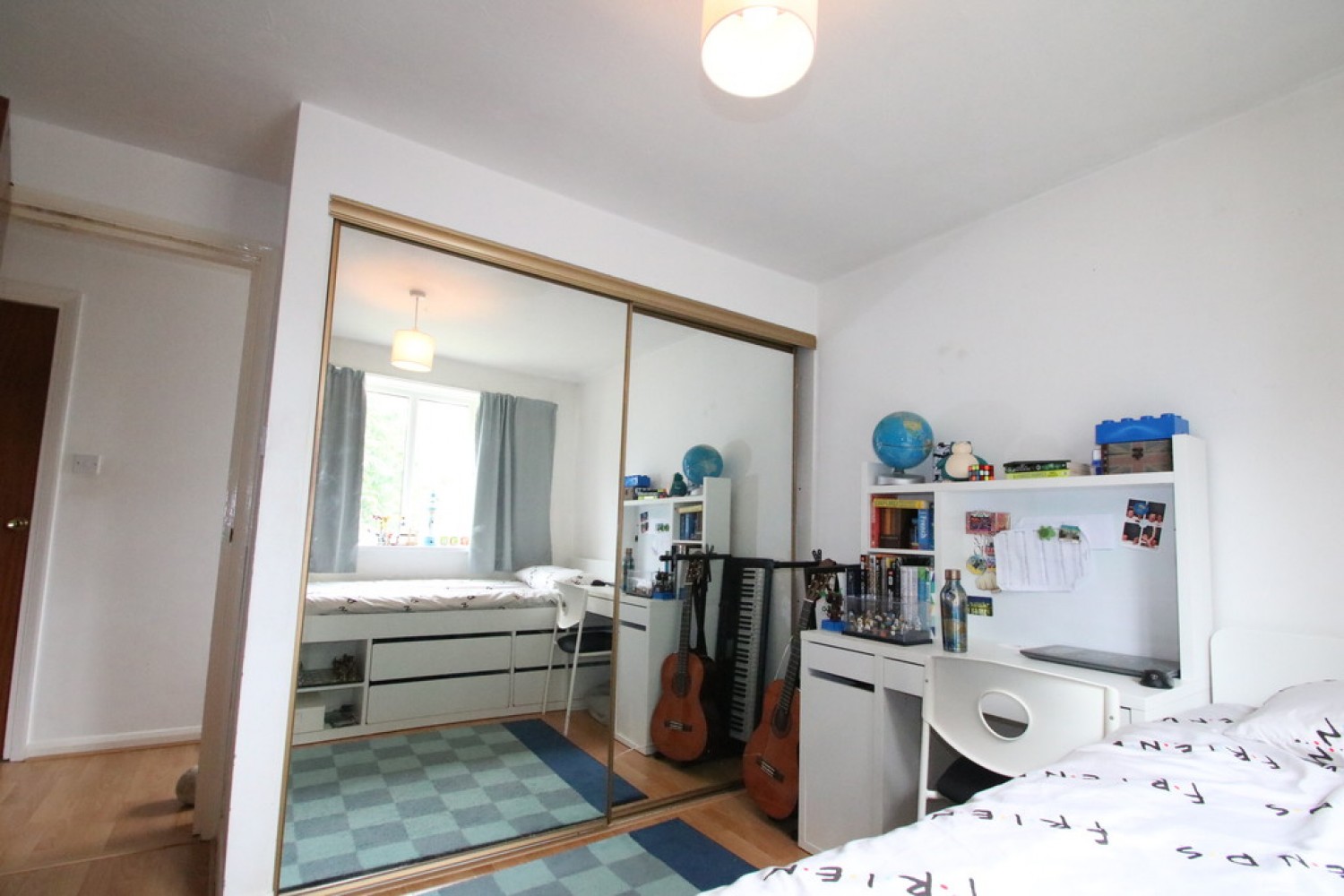 2 bedroom Flat for Letting Burnham Gardens, Addiscombe, Surrey