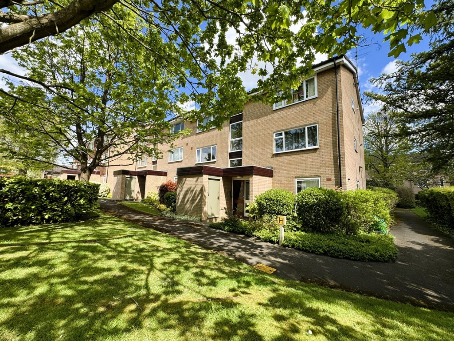 1 bedroom Flat for Letting Park Hill, East Croydon, Surrey