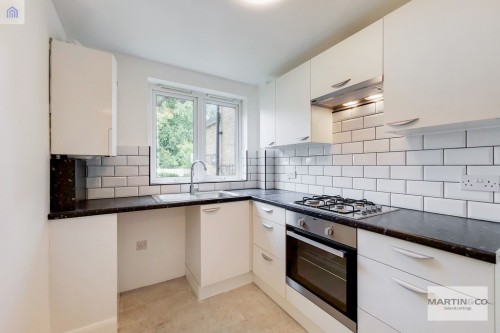 Pelton Court, 11 Haling Park Road