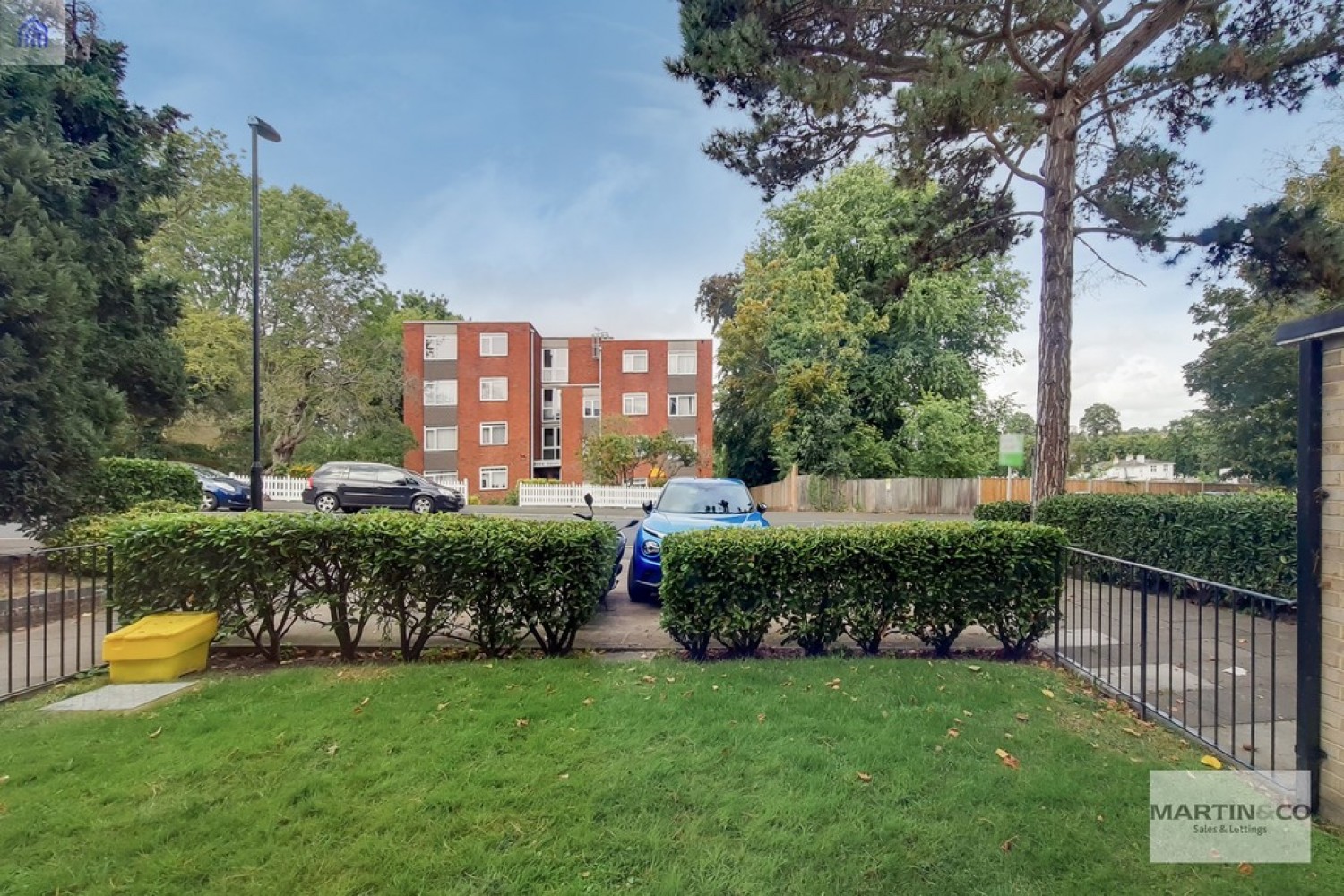 Pelton Court, 11 Haling Park Road