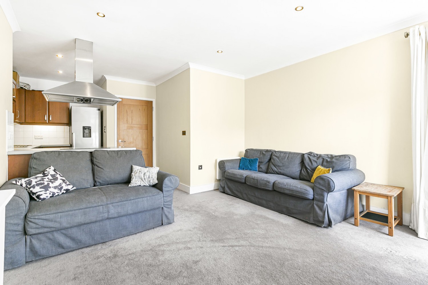 2 bedroom Flat for Letting Park Lane, East Croydon, Surrey