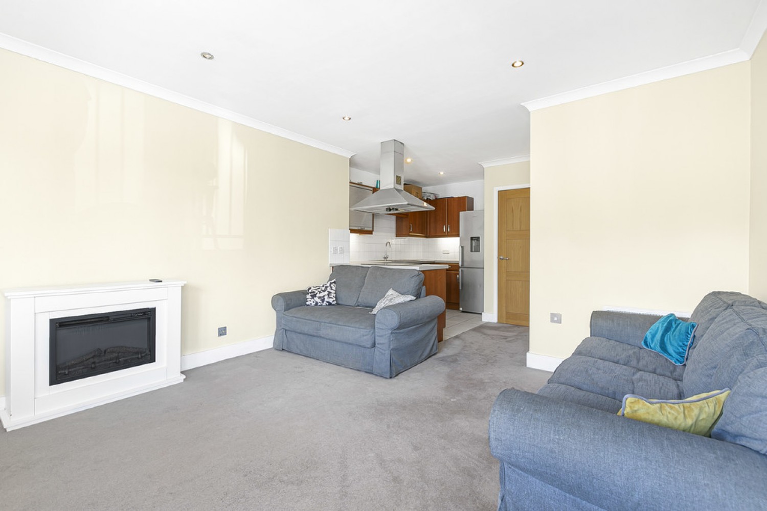2 bedroom Flat for Letting Park Lane, East Croydon, Surrey