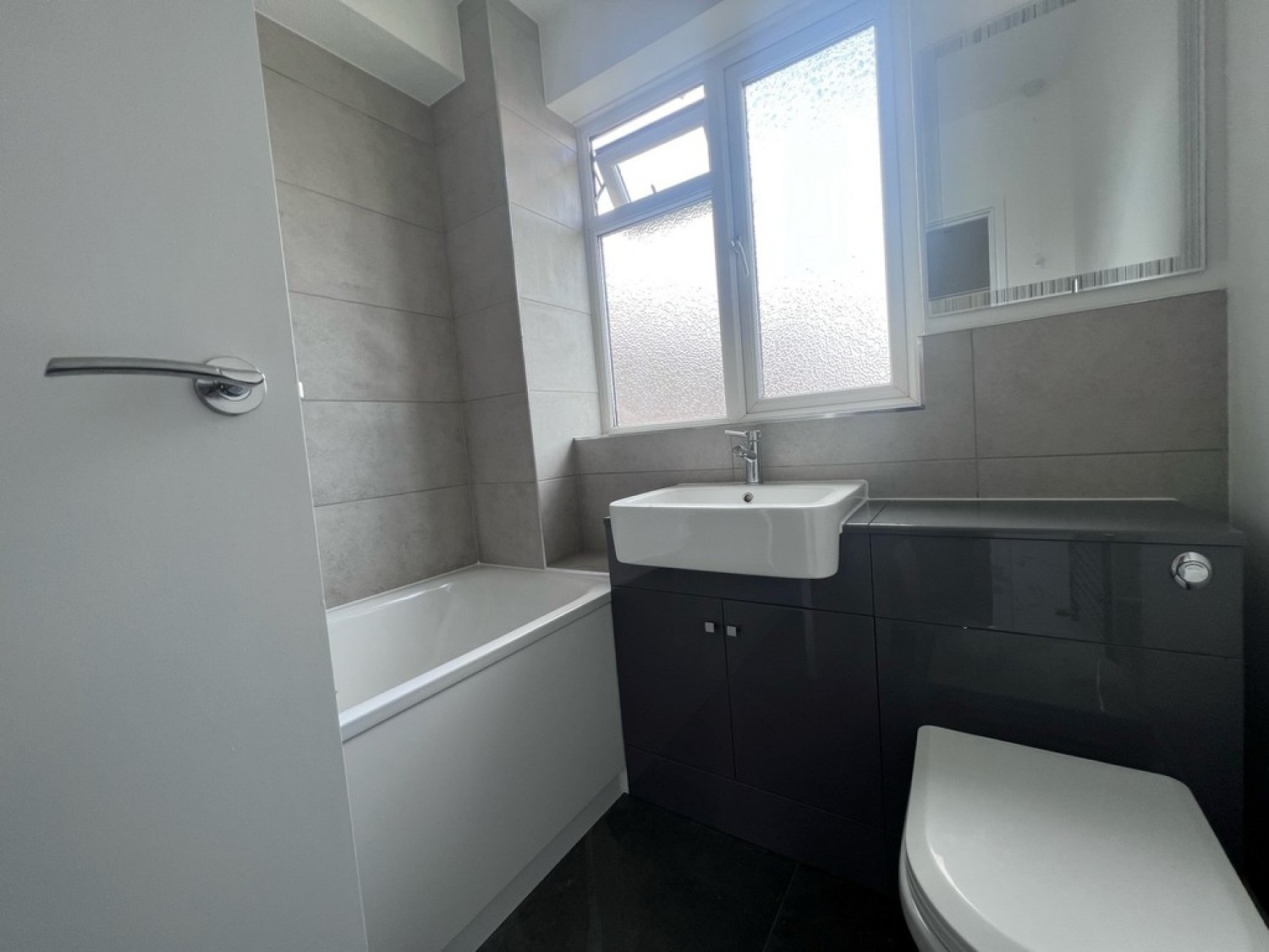 2 bedroom Flat for Letting Addiscombe Road, East Croydon, Surrey