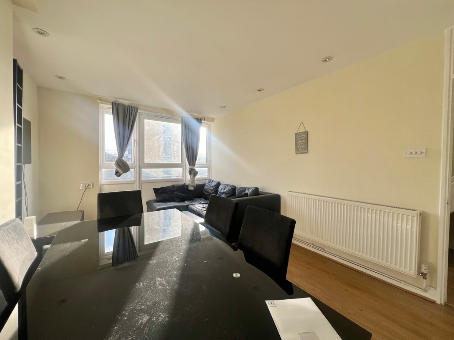 Searles Close, London, Greater London
