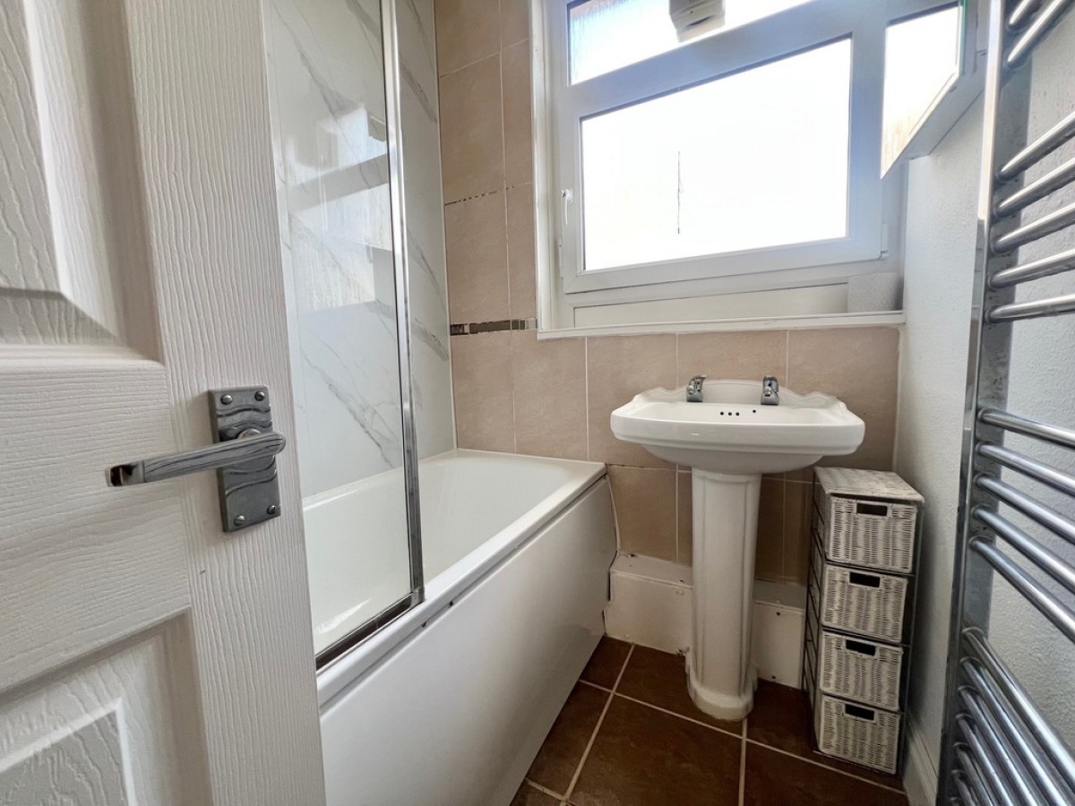 Searles Close, London, Greater London
