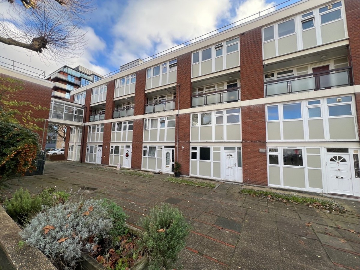 Searles Close, London, Greater London