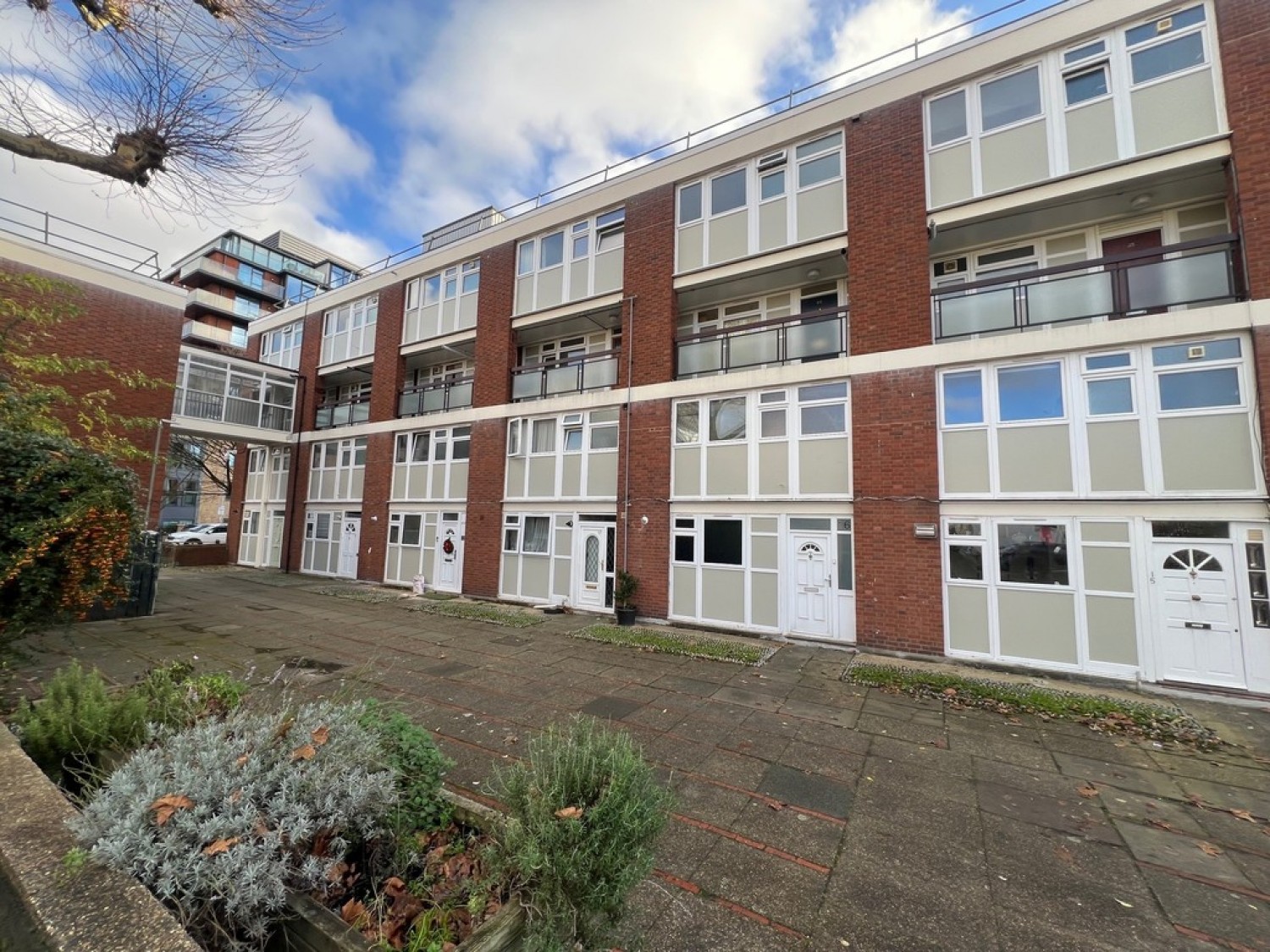 Searles Close, London, Greater London