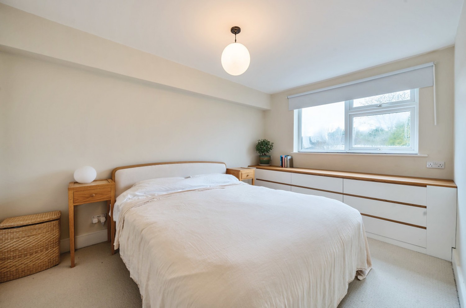 2 bedroom Flat for Sale Brambledown Road, South Wallington