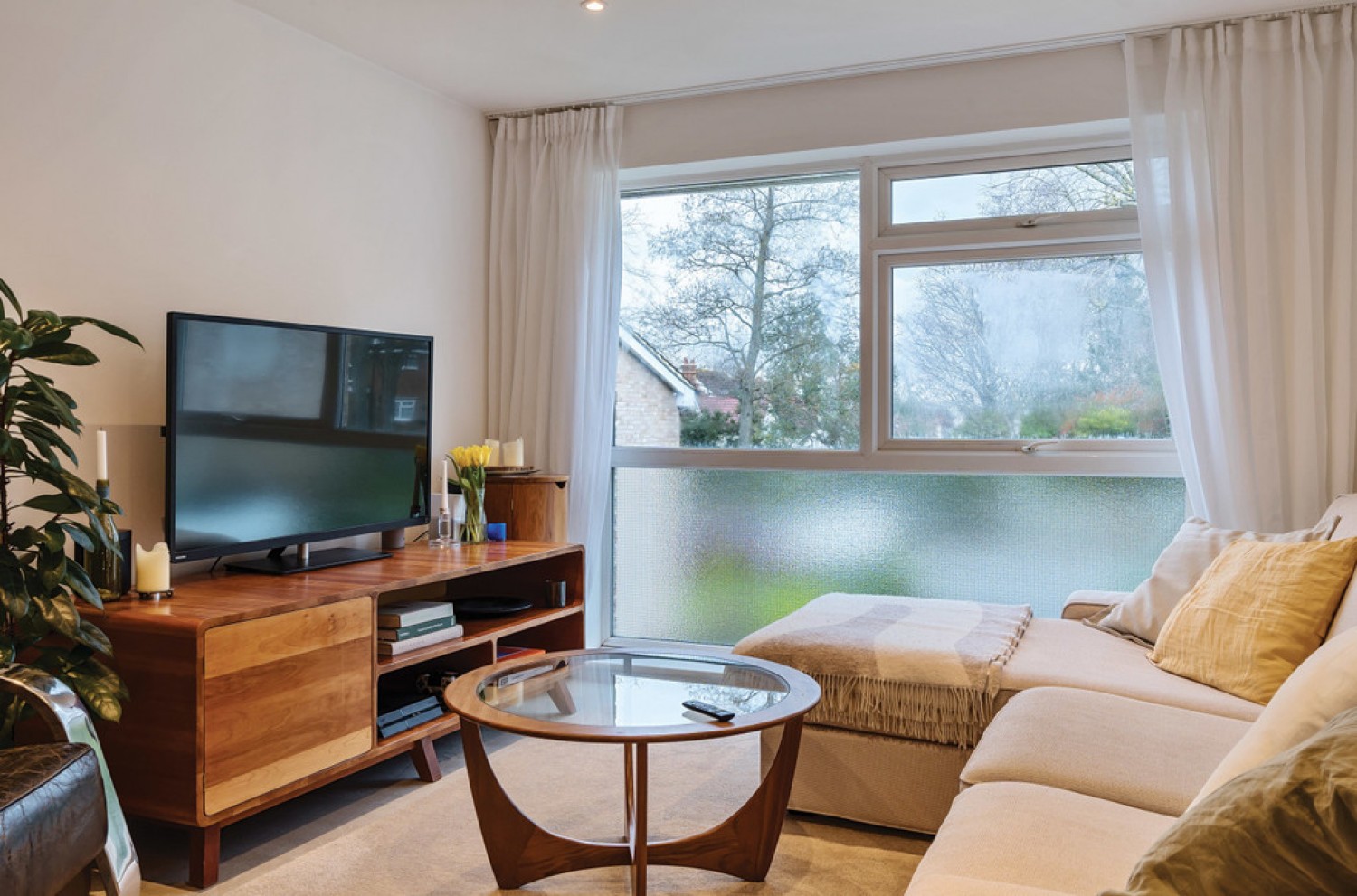 2 bedroom Flat for Sale Brambledown Road, South Wallington