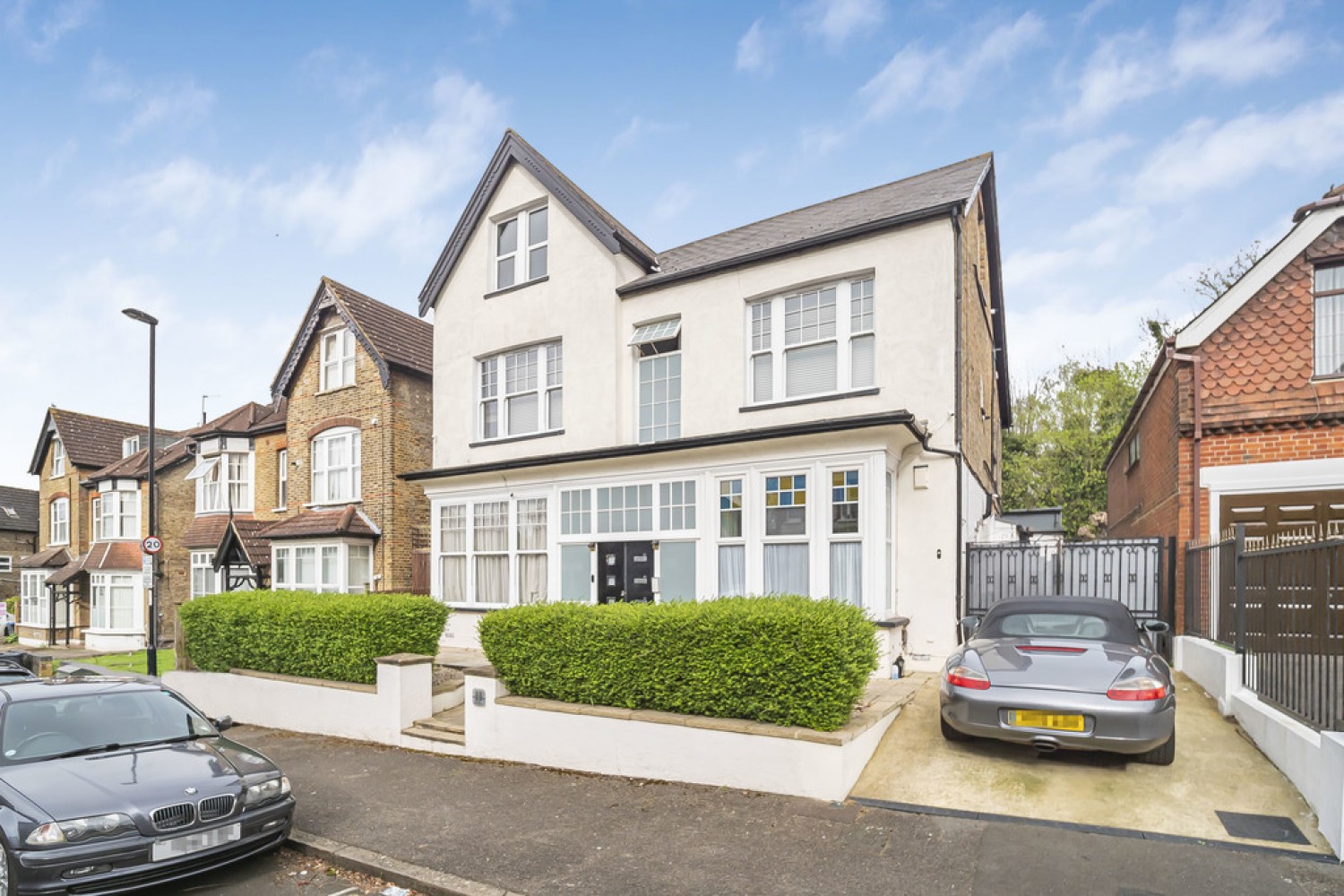 2 bedroom Flat for Sale South Croydon