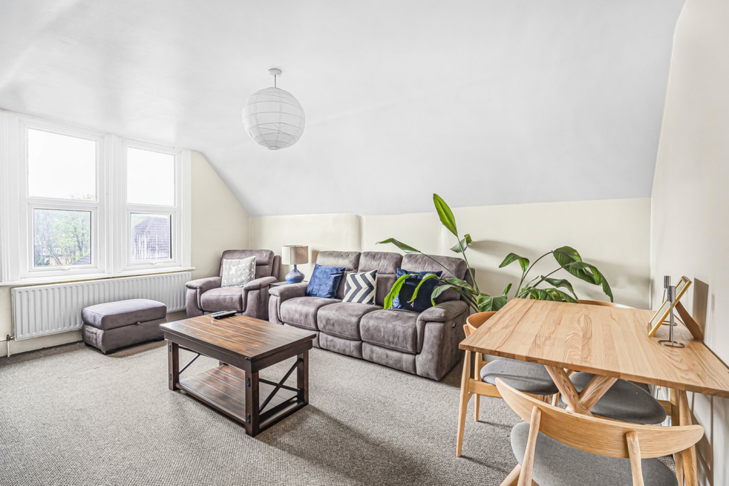 2 bedroom Flat for Sale South Croydon