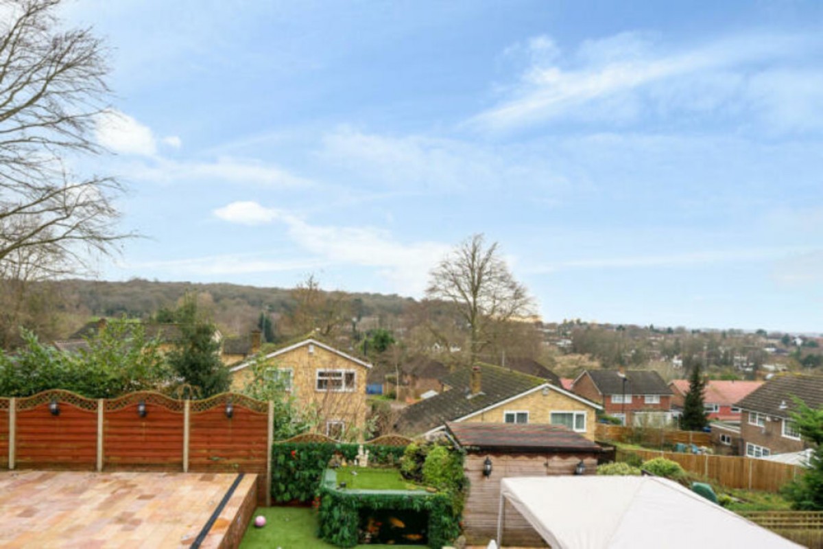 Bench Field, South Croydon