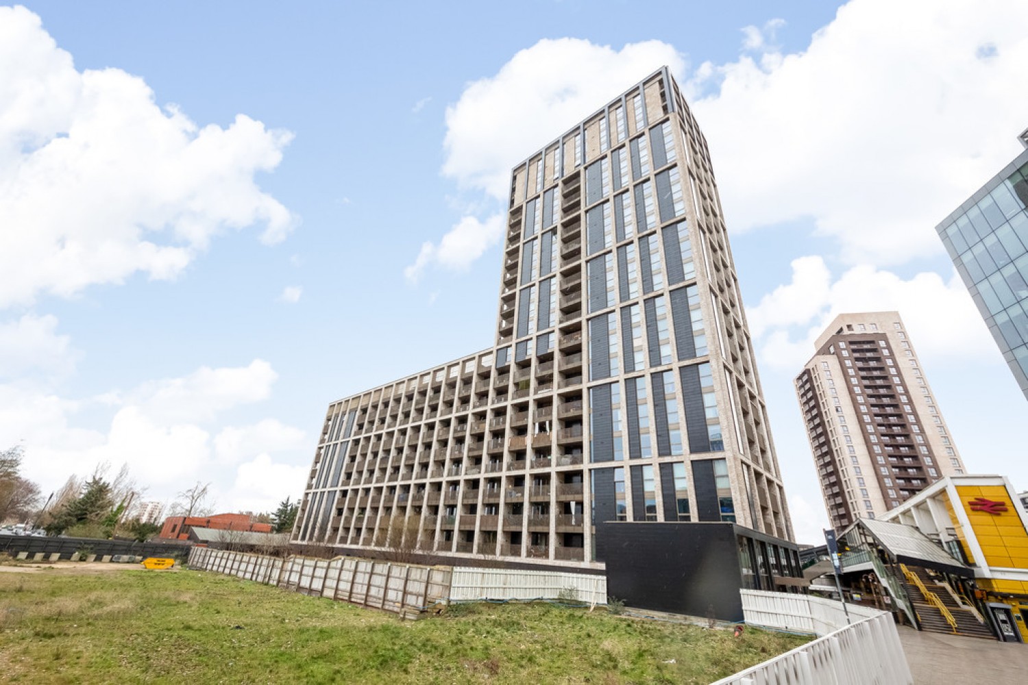 Vita Apartments, Caithness Walk, East Croydon