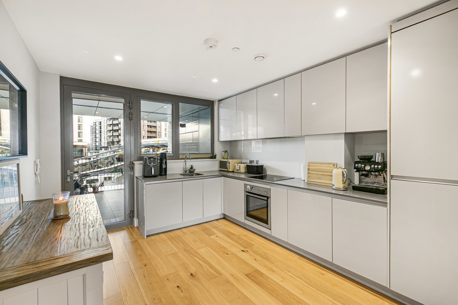 Vita Apartments, Caithness Walk, East Croydon