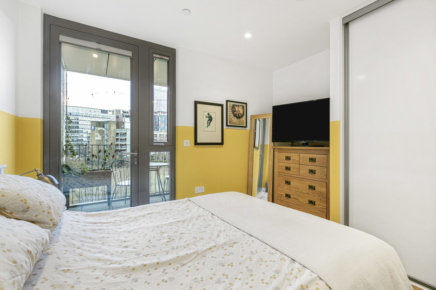 Vita Apartments, Caithness Walk, East Croydon