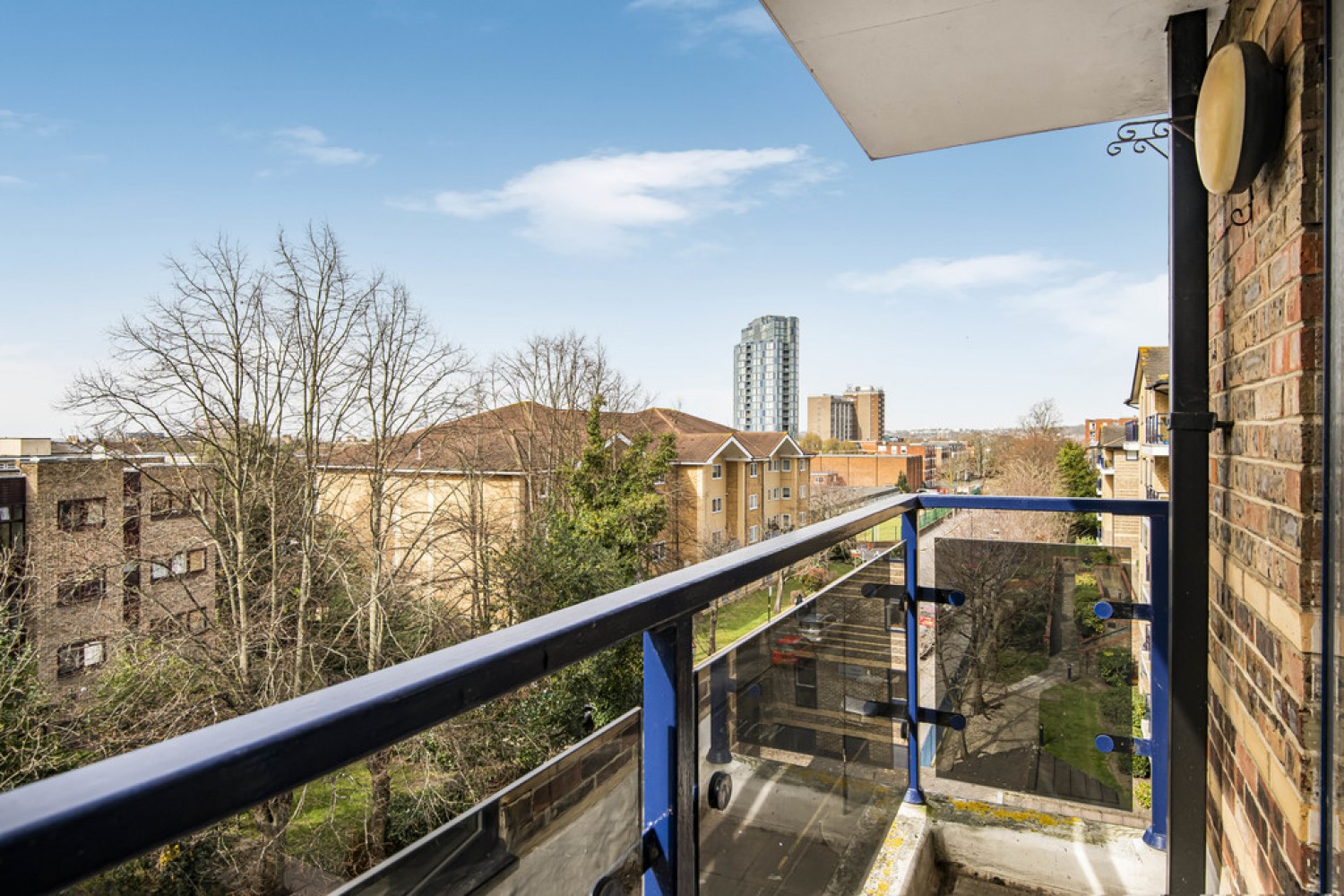 2 bedroom Flat for Sale Tavistock Road, East Croydon, Surrey