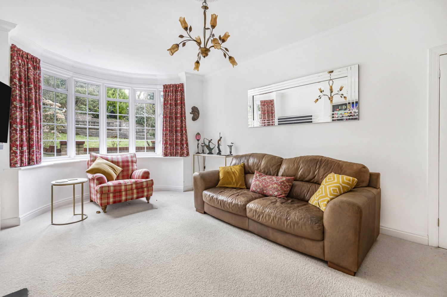 3 bedroom Bungalow in Hawkhirst Road, Kenley, Surrey