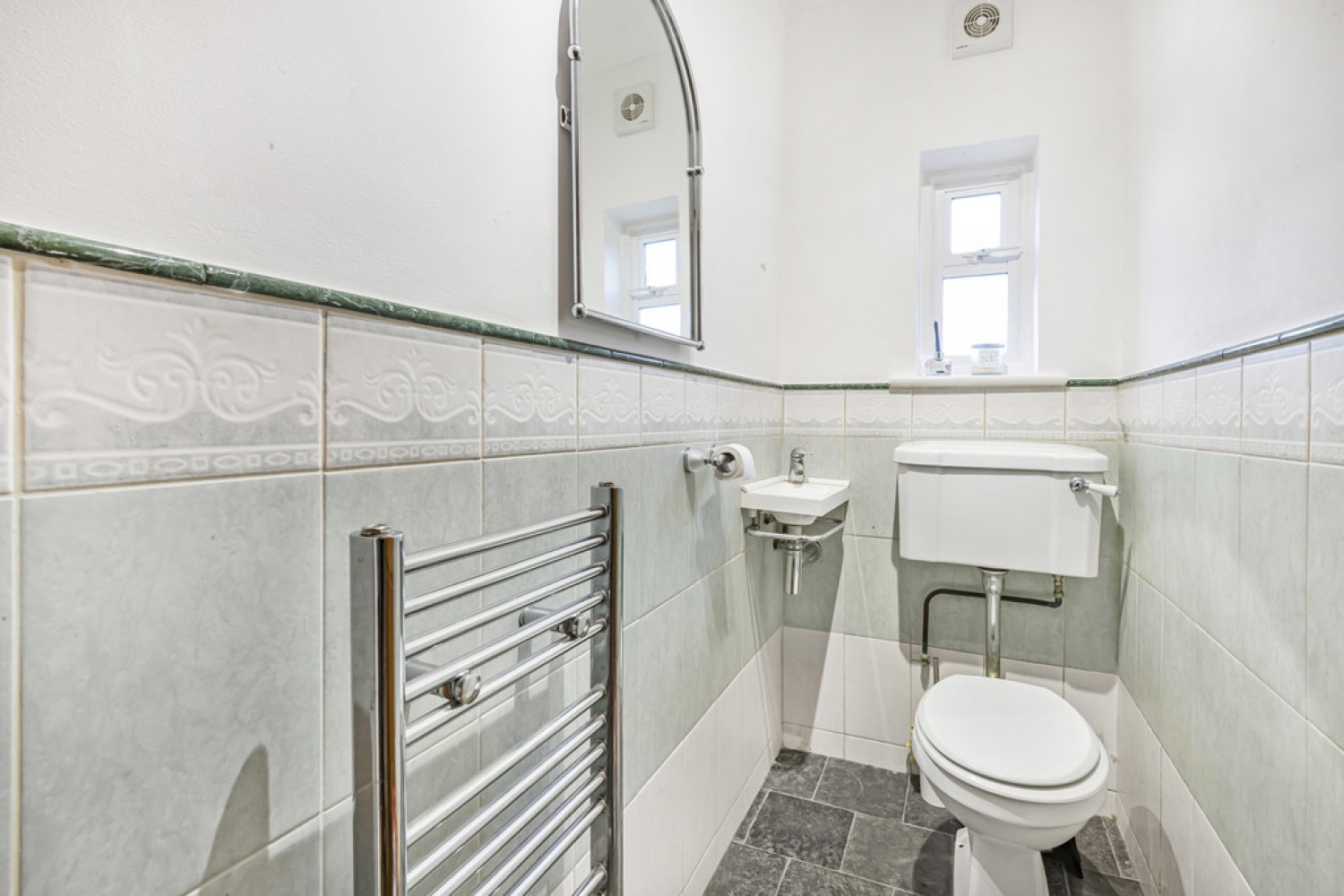 3 bedroom Bungalow in Hawkhirst Road, Kenley, Surrey