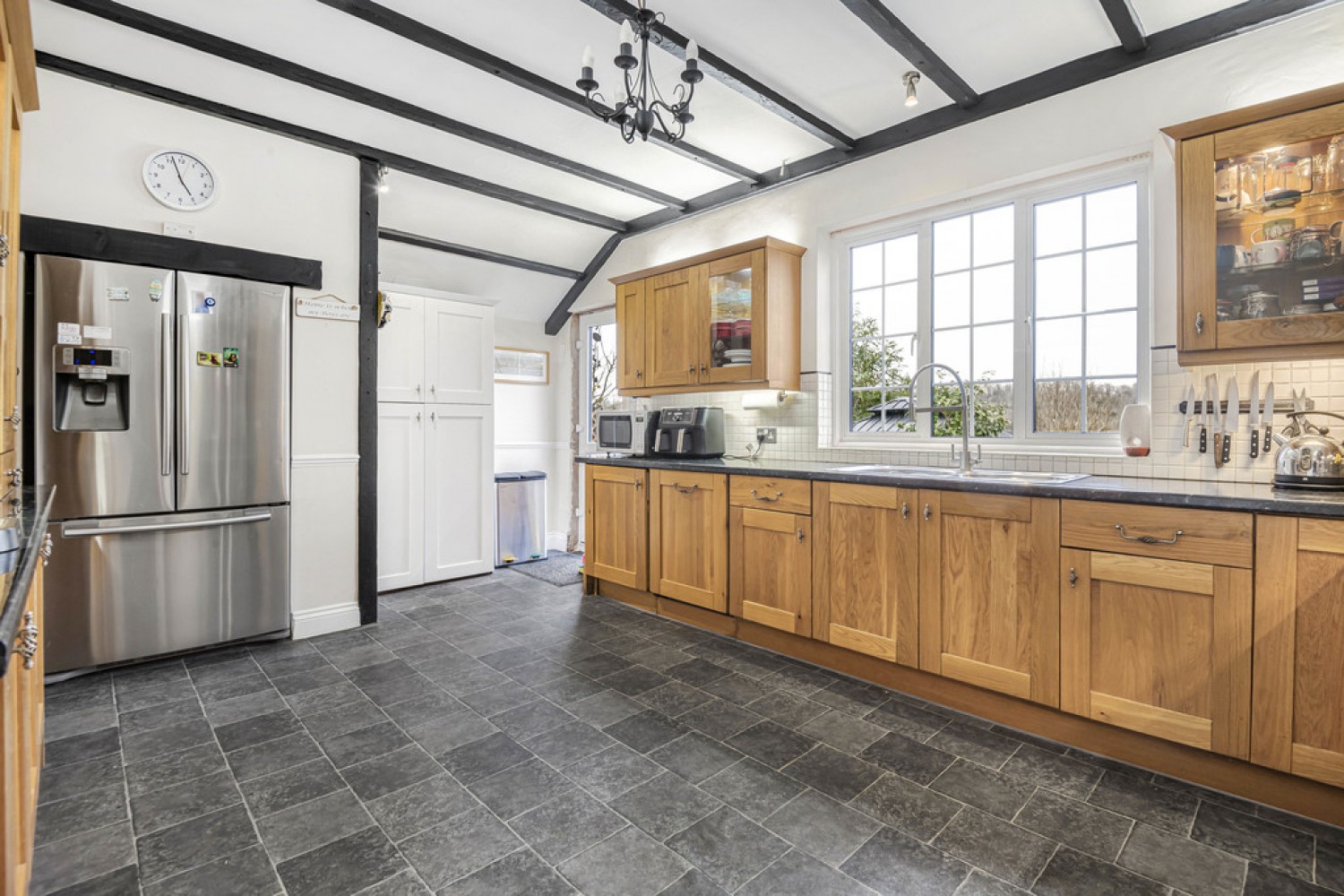 3 bedroom Bungalow in Hawkhirst Road, Kenley, Surrey