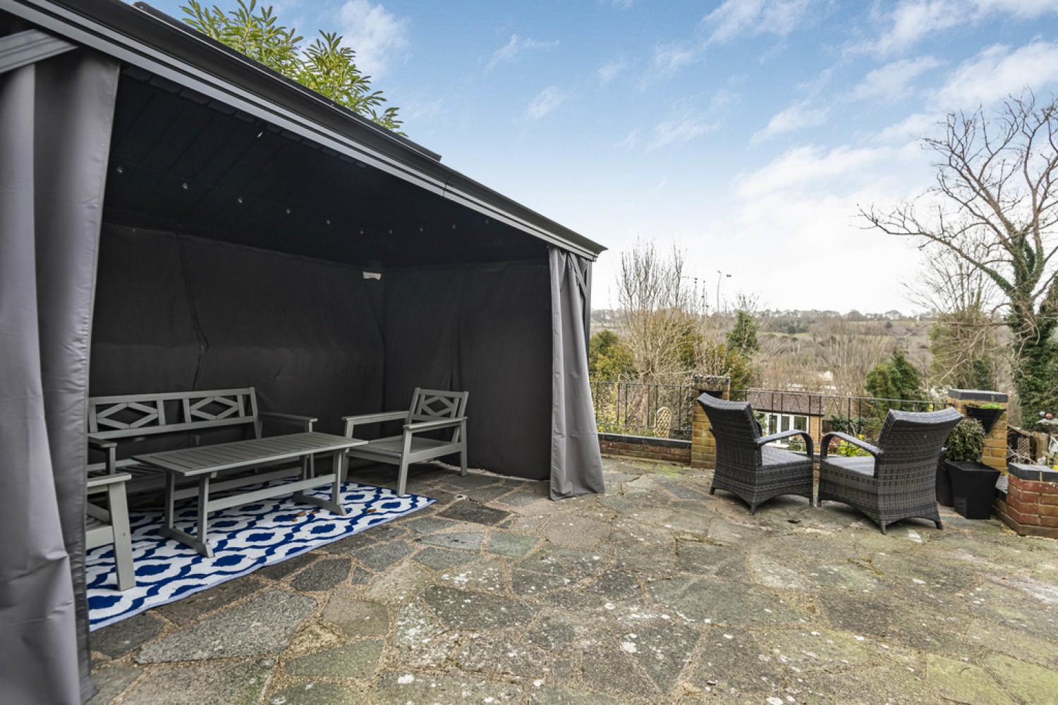 3 bedroom Bungalow in Hawkhirst Road, Kenley, Surrey