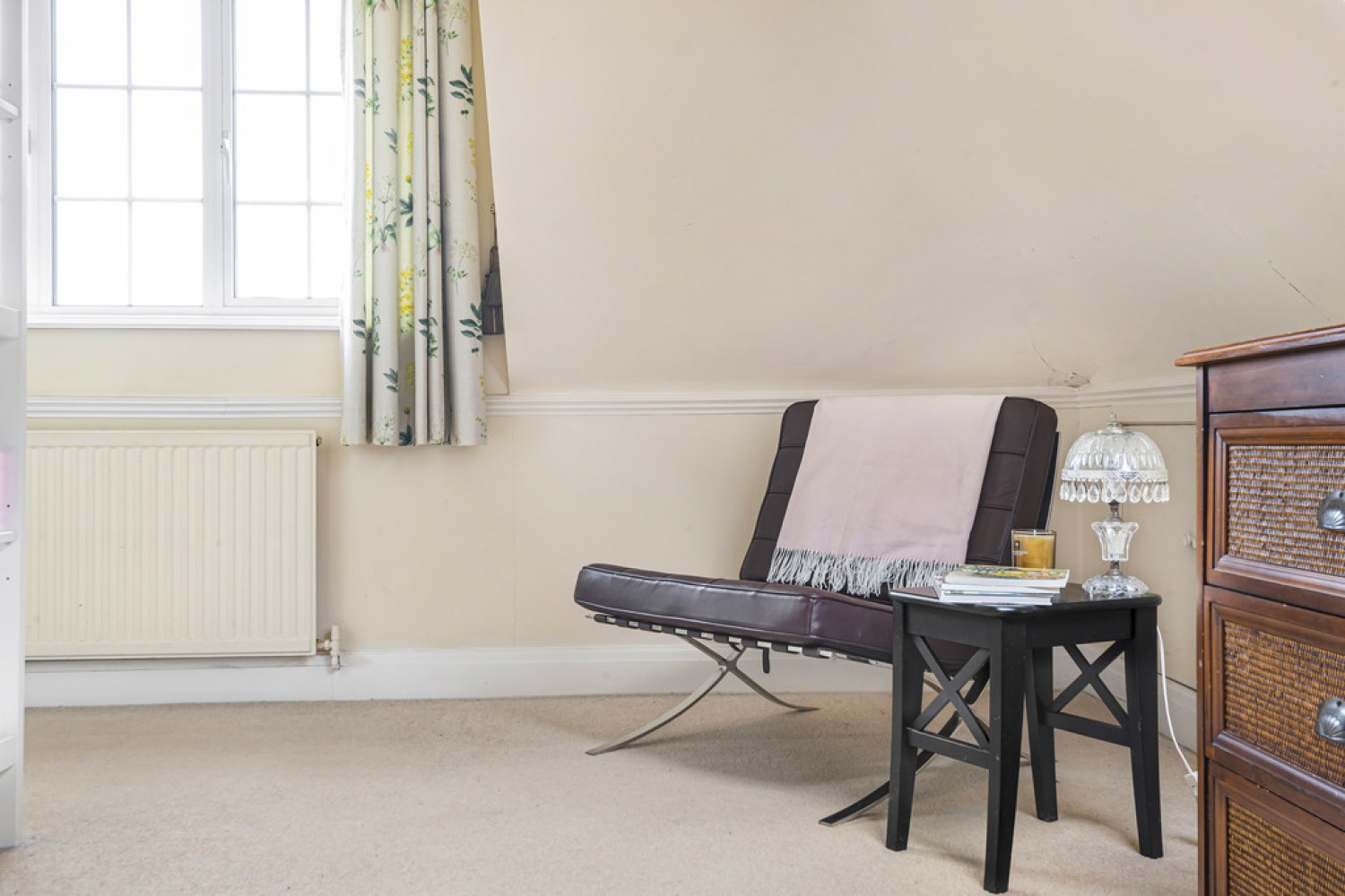 3 bedroom Bungalow in Hawkhirst Road, Kenley, Surrey