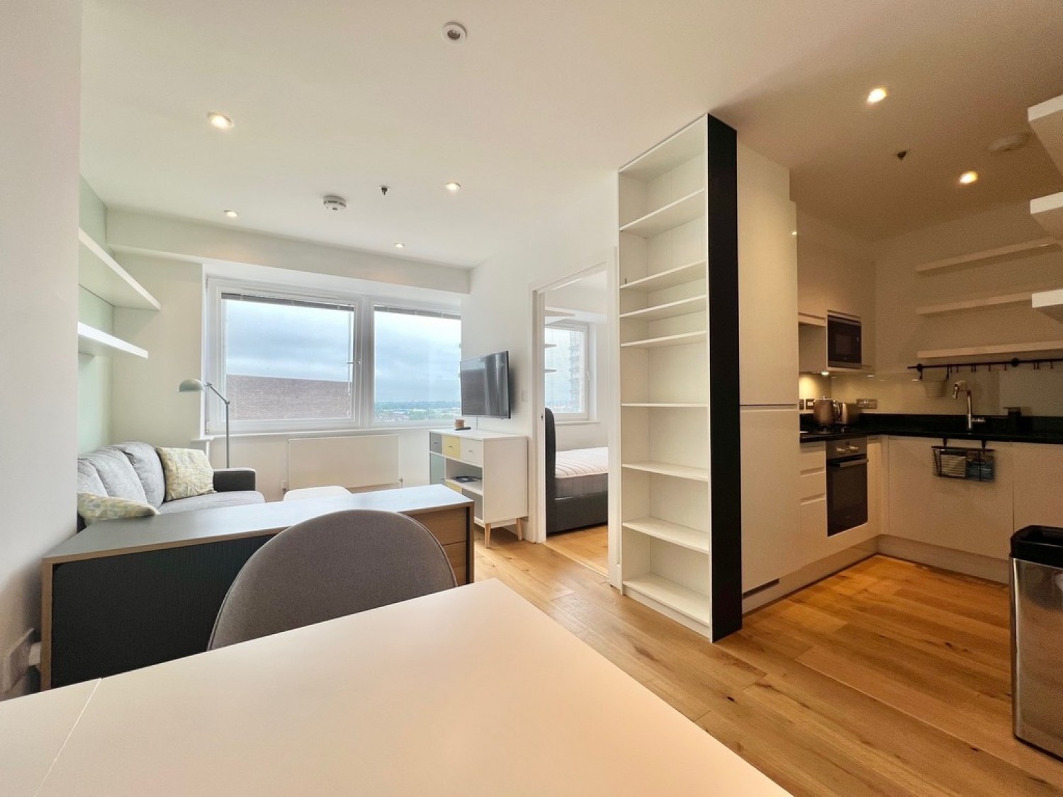 1 bedroom Flat for Letting High Street, East Croydon, Surrey