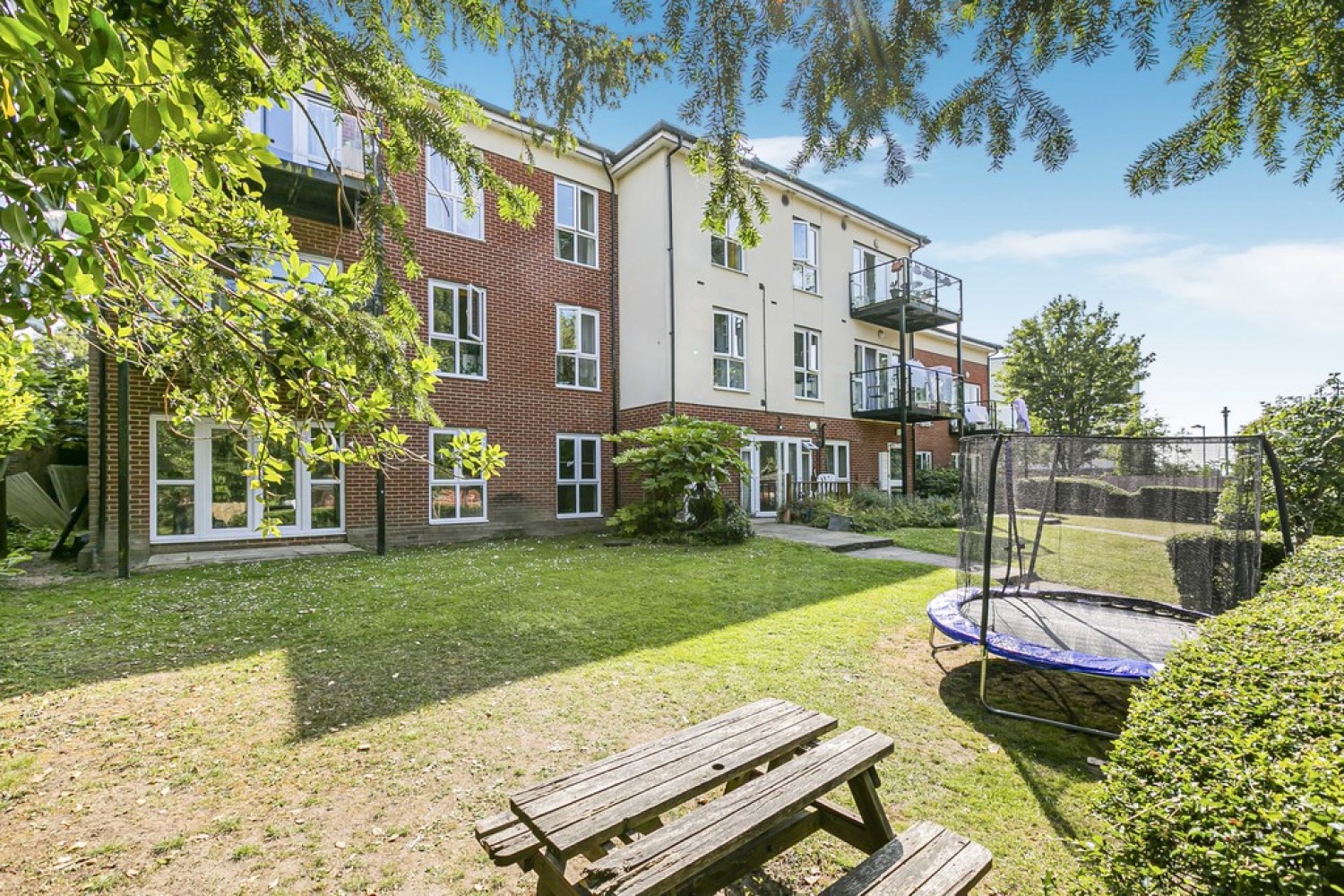 Kendra Hall Road, South Croydon