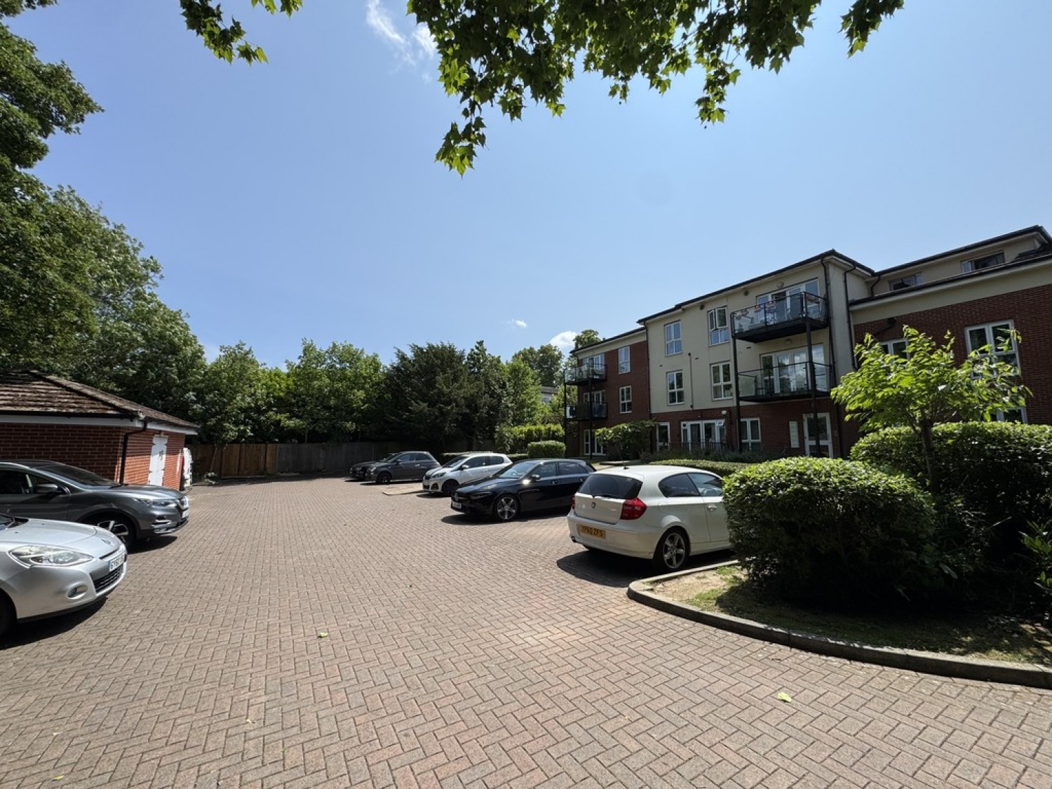 Kendra Hall Road, South Croydon