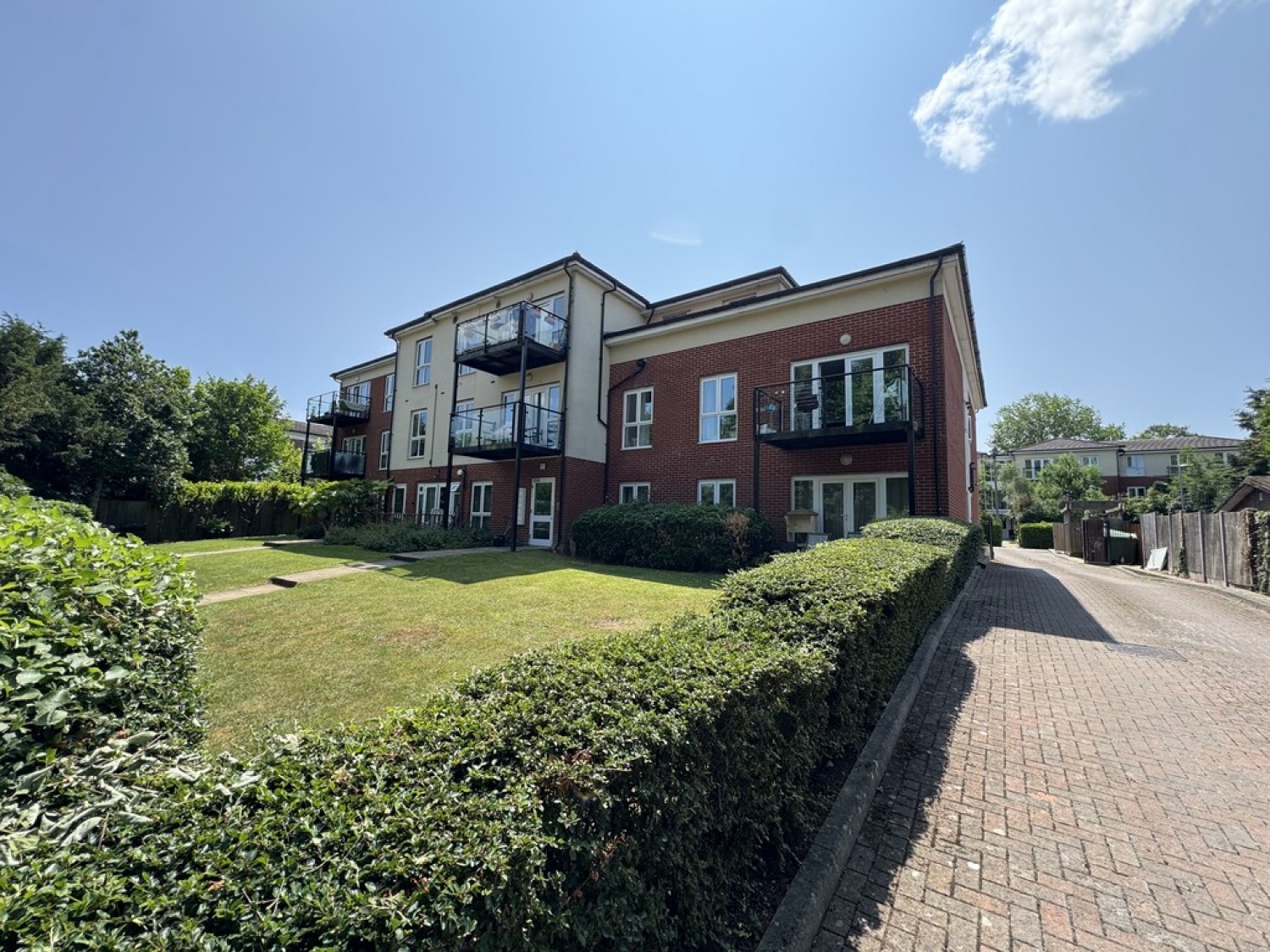 Kendra Hall Road, South Croydon