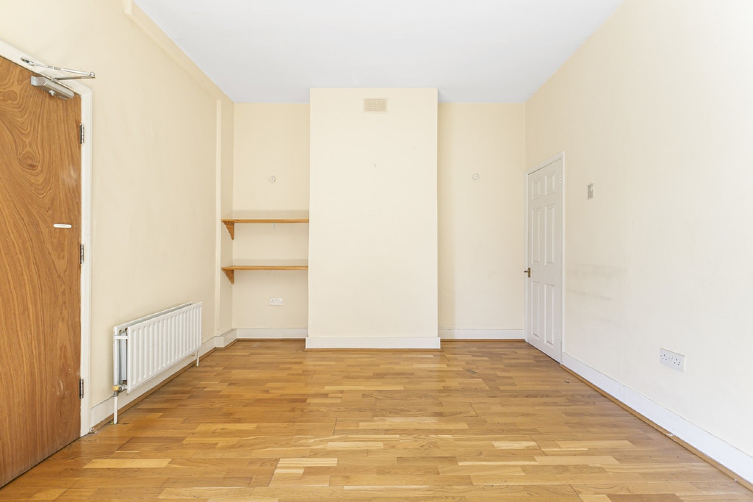 3 bedroom House in Vicarage Road, Croydon