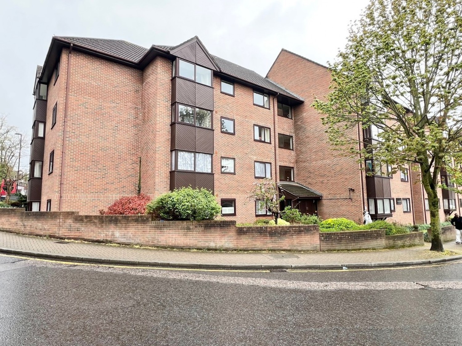 1 bedroom Flat for Sale Whytecliffe Road South, Purley
