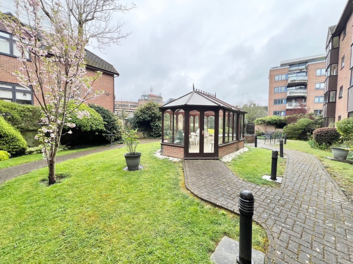 1 bedroom Flat for Sale Whytecliffe Road South, Purley
