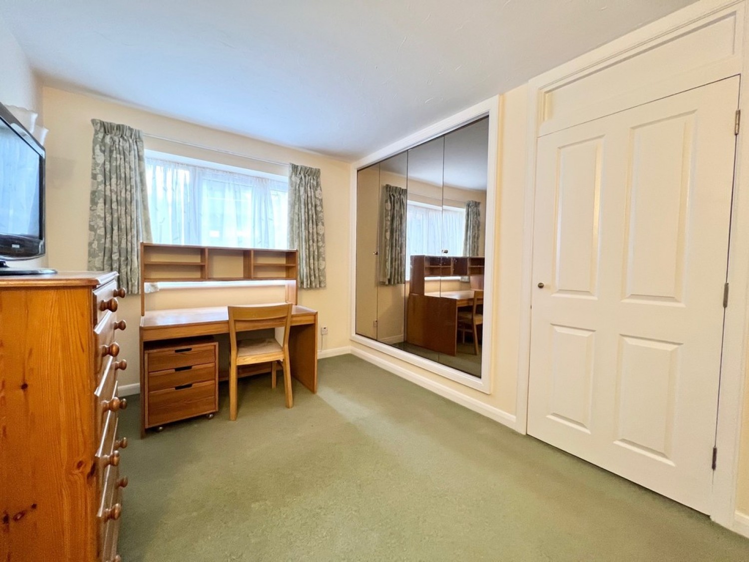 1 bedroom Flat for Sale Whytecliffe Road South, Purley