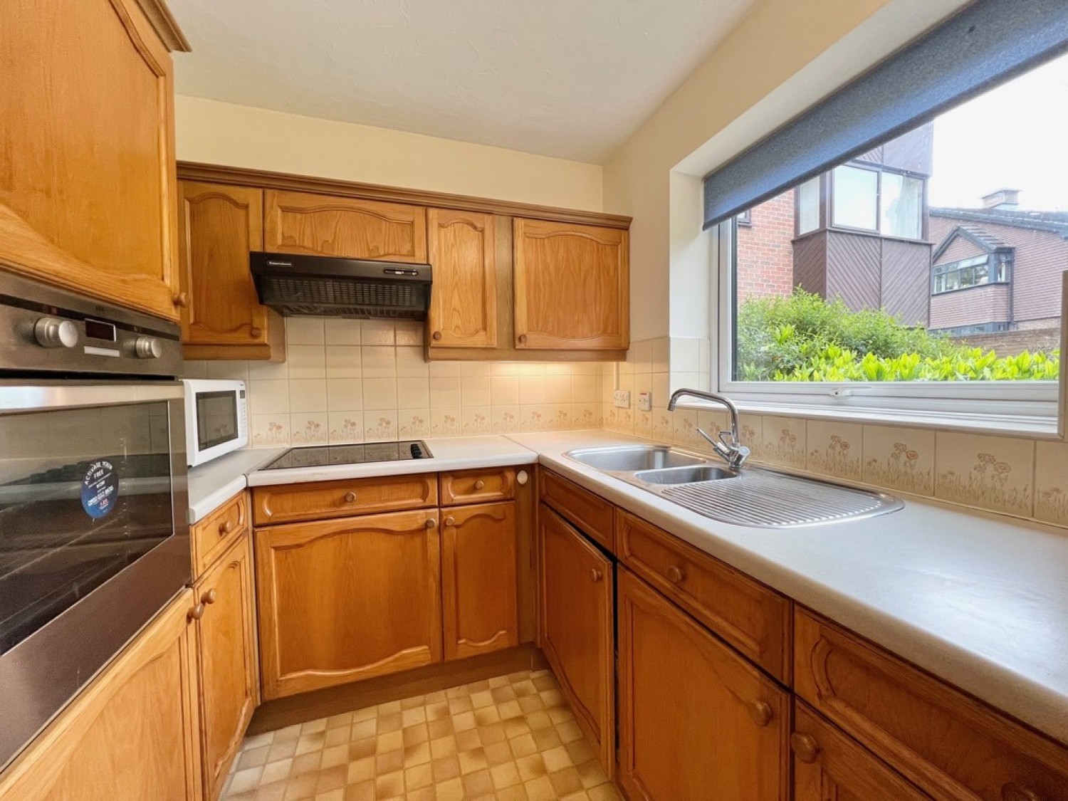 1 bedroom Flat for Sale Whytecliffe Road South, Purley