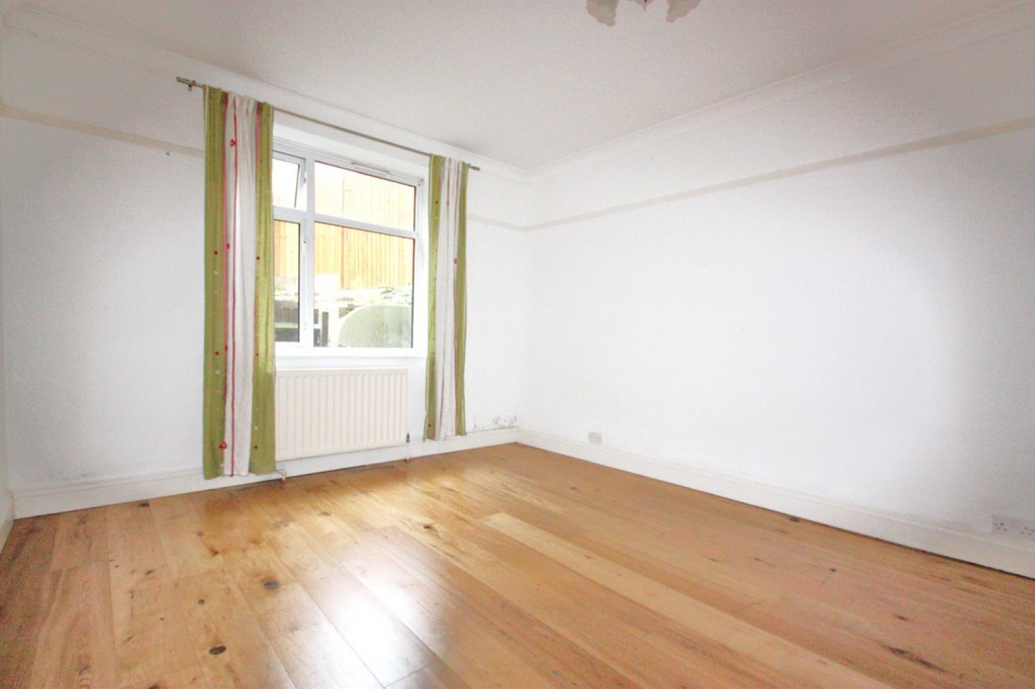2 bedroom Flat for Sale Coombe Road, Croydon