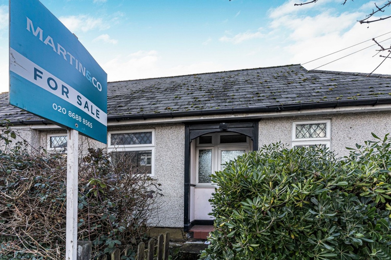 2 bedroom Bungalow for Sale Lavington Road, Beddington