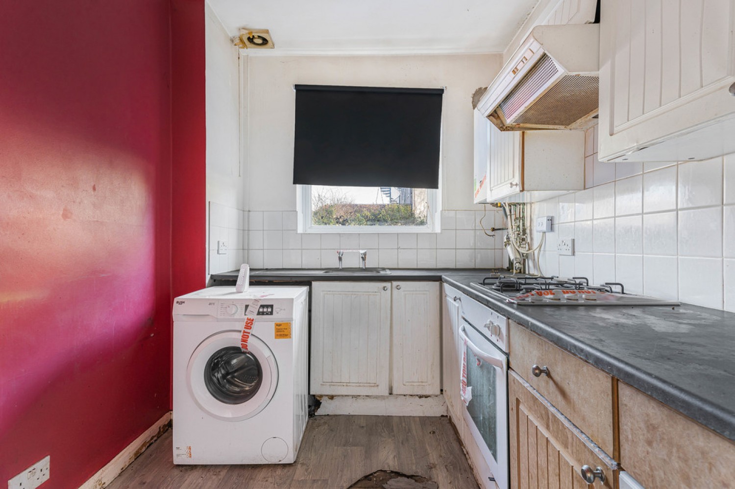 2 bedroom Bungalow for Sale Lavington Road, Beddington