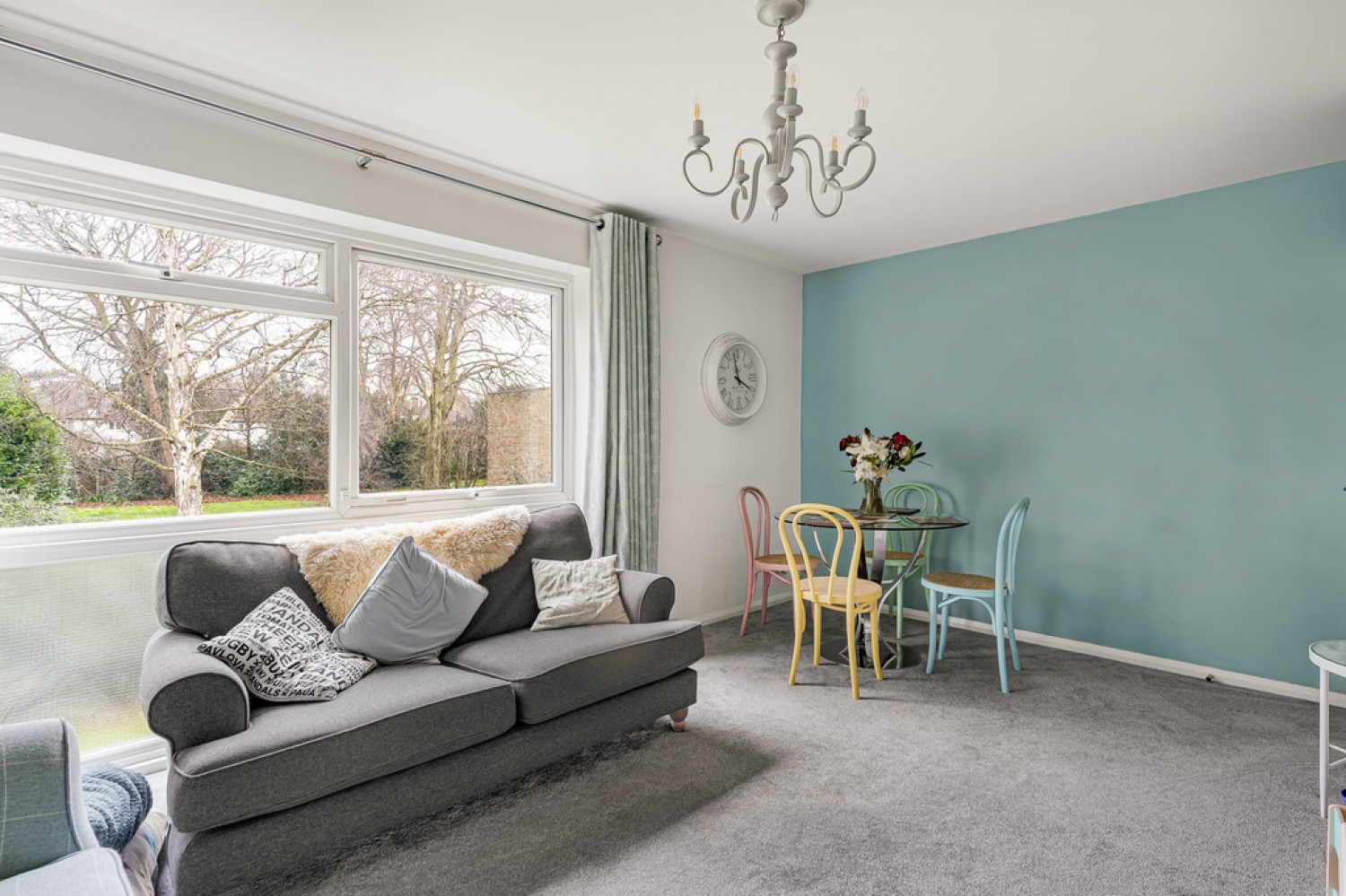 2 bedroom Flat for Sale Warham Road, South Croydon, Surrey