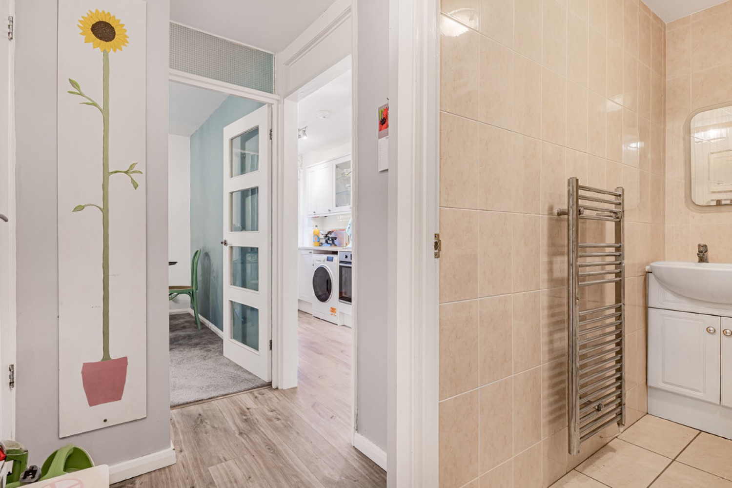 2 bedroom Flat for Sale Warham Road, South Croydon, Surrey