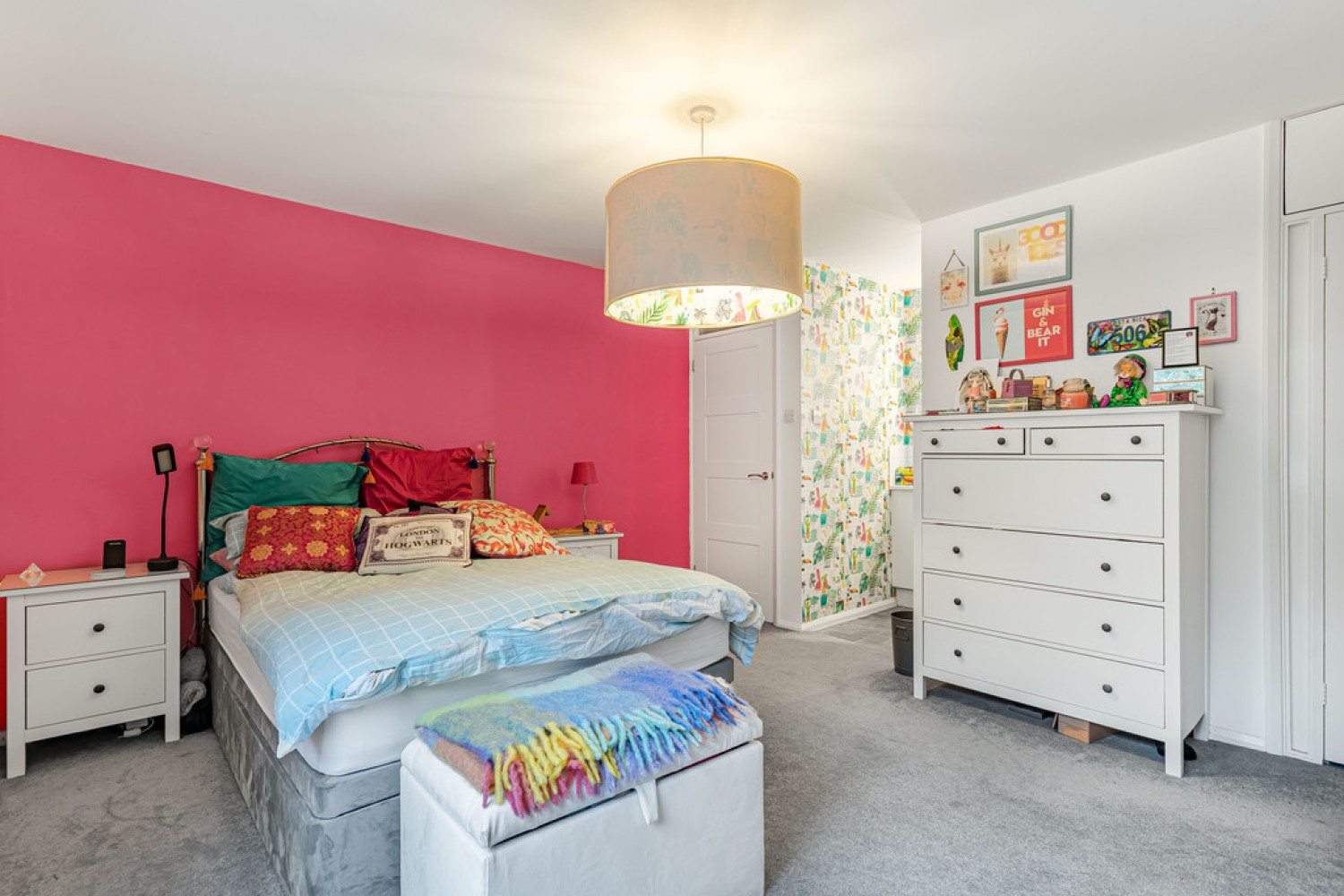 2 bedroom Flat for Sale Warham Road, South Croydon, Surrey