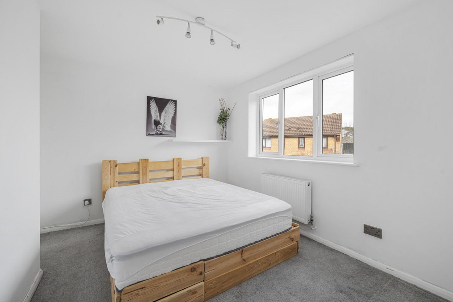 2 bedroom House in Franklin Way, Croydon, Surrey
