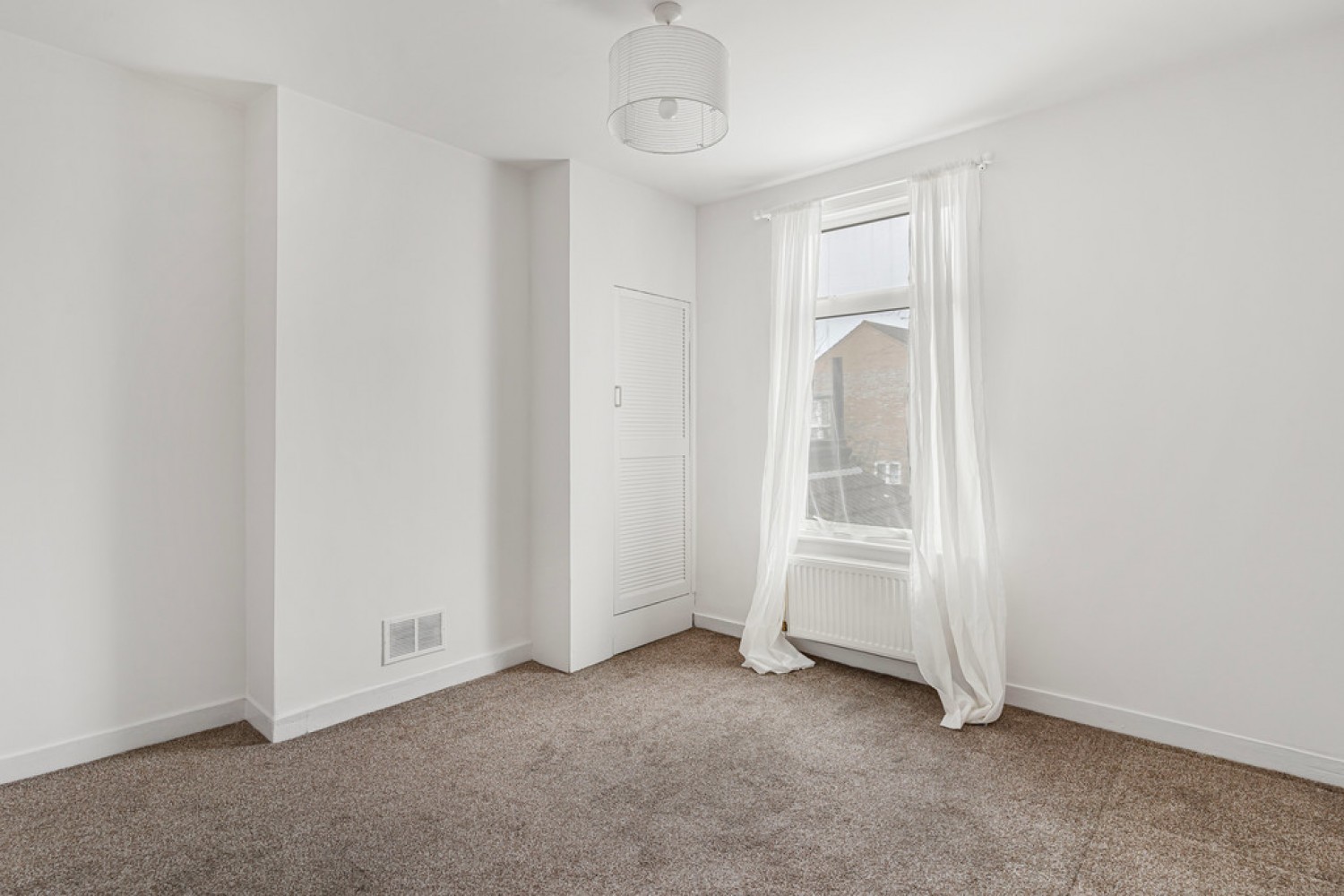 2 bedroom House in Warren Road, East Croydon, Surrey