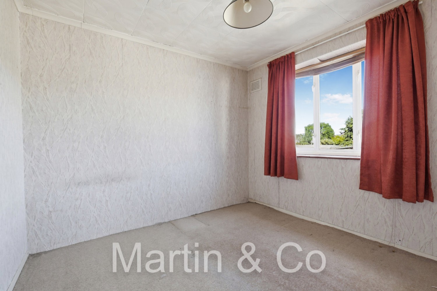 3 bedroom House for Sale Harewood Gardens, Sanderstead