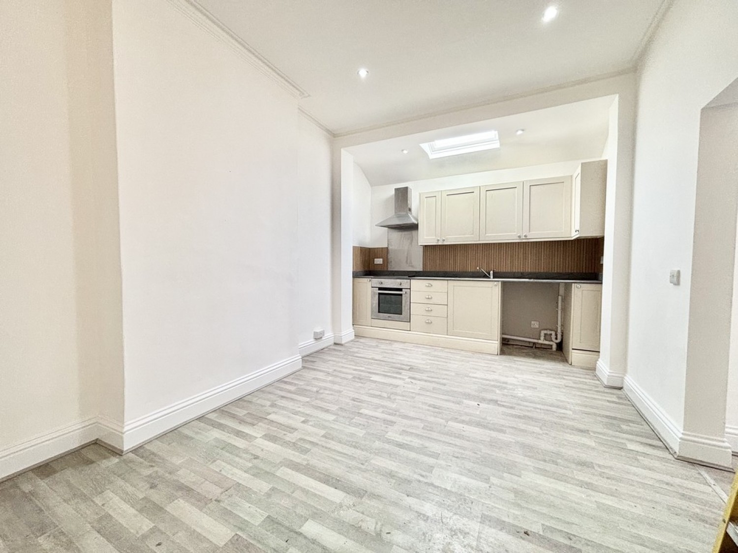 1 bedroom Flat for Letting St Augustine's Avenue, South Croydon, London