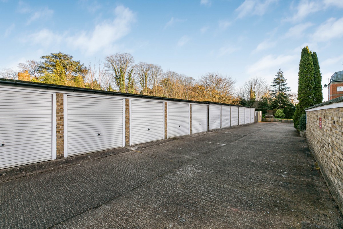 Chatsworth Road, East Croydon