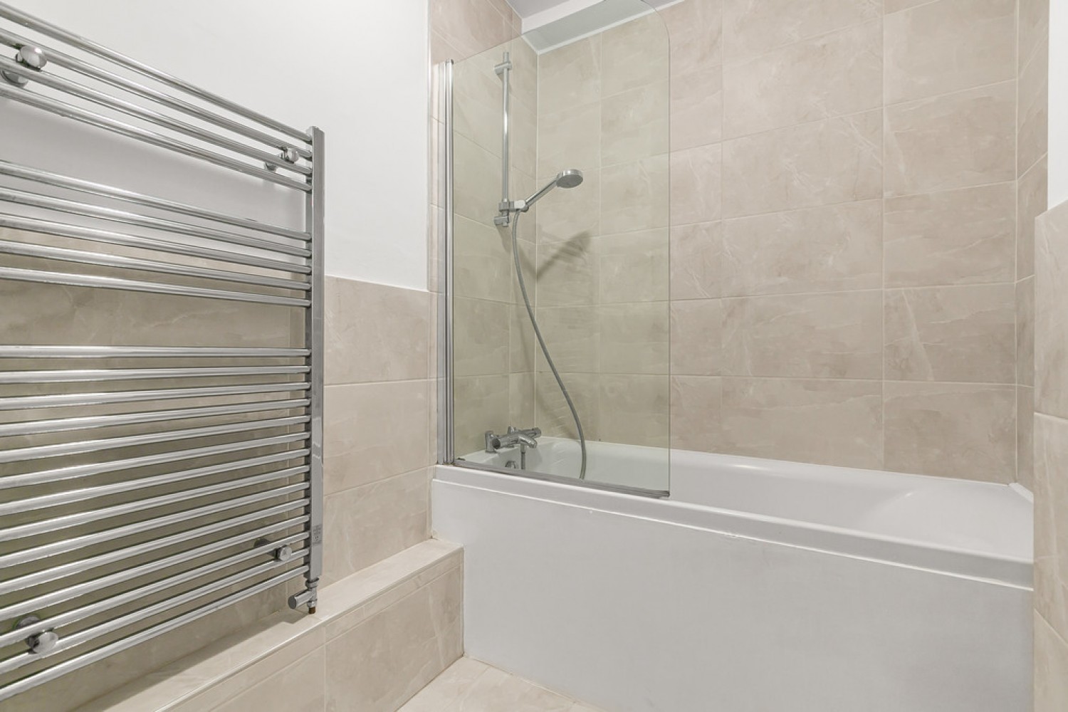 2 bedroom Flat for Sale Chatsworth Road, East Croydon