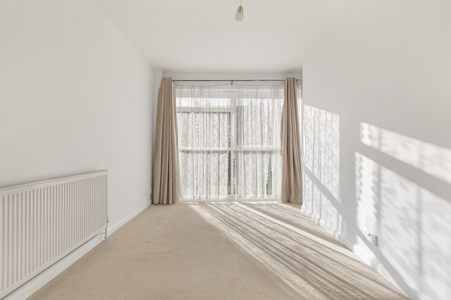 2 bedroom Flat for Sale Chatsworth Road, East Croydon