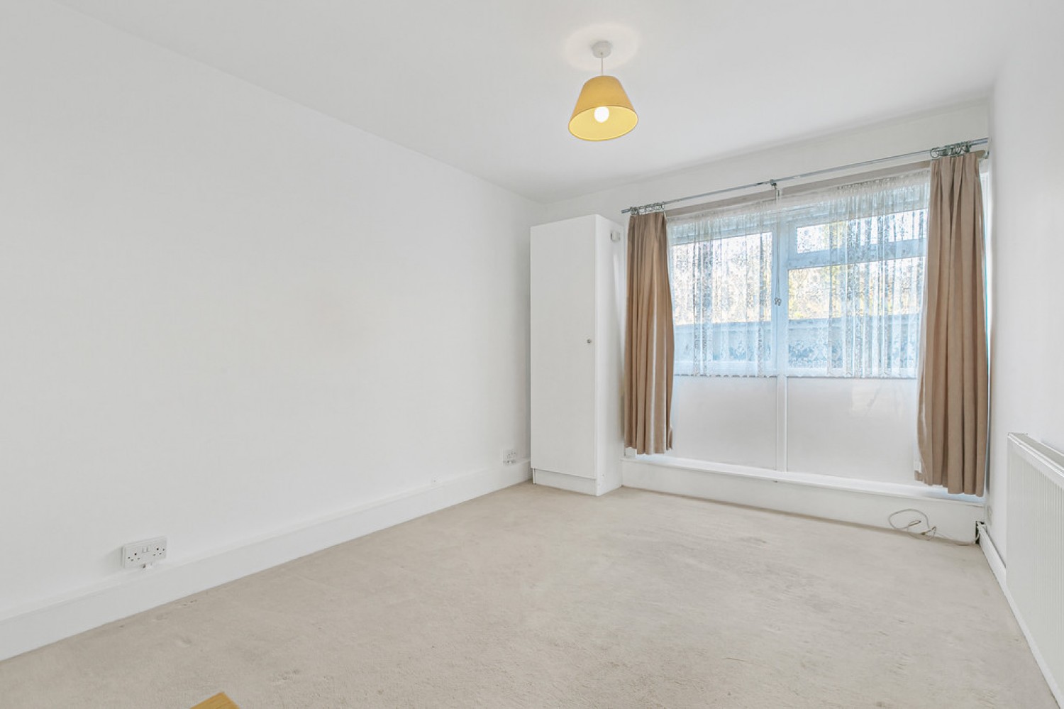 2 bedroom Flat for Sale Chatsworth Road, East Croydon